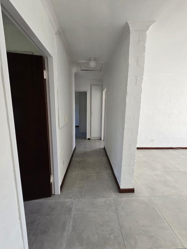 To Let 2 Bedroom Property for Rent in Thornton Western Cape